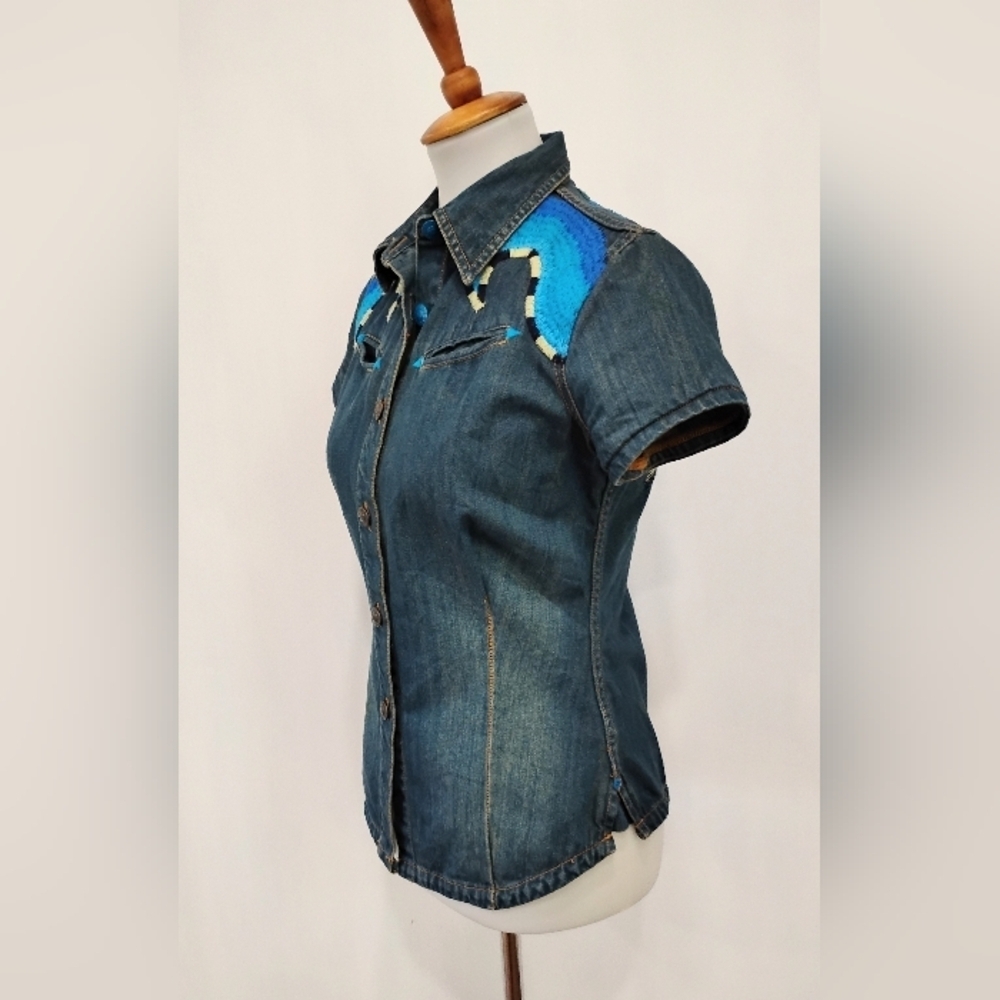 SPECIAL EMBROIDERED DENIM FESTIVAL BLOUSE - Picture 2 of 13